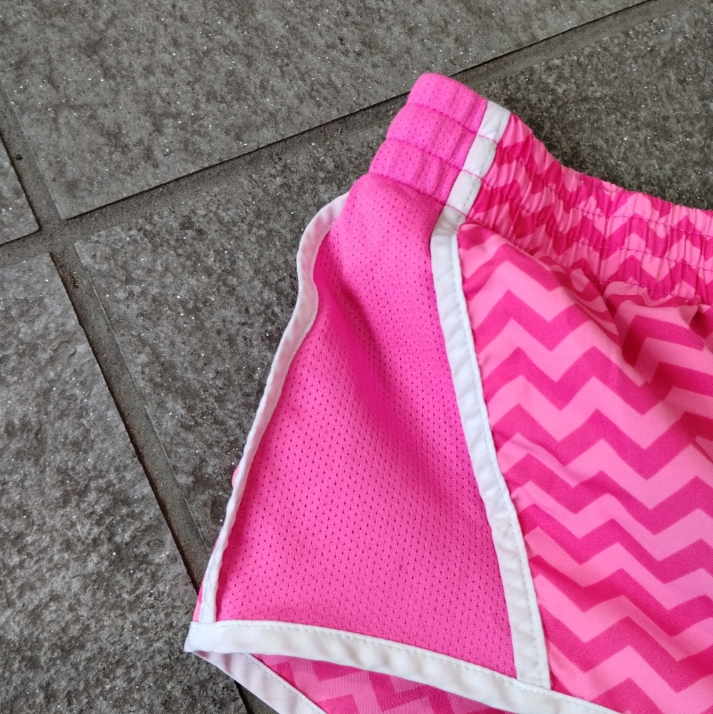 •So Athletic Hot Pink zig zag Shorts Girl Small - Picture 4 of 8
